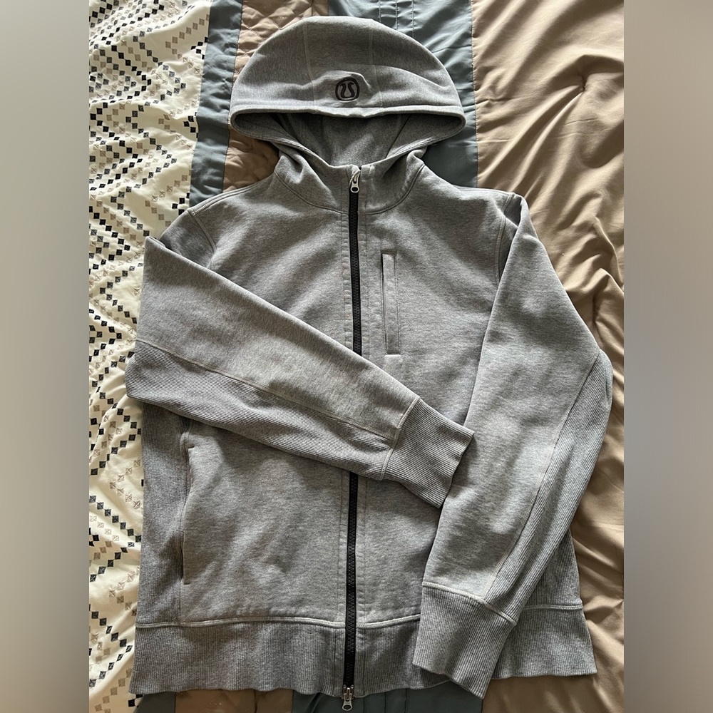 XL lululemon sweatshirt. Zip up